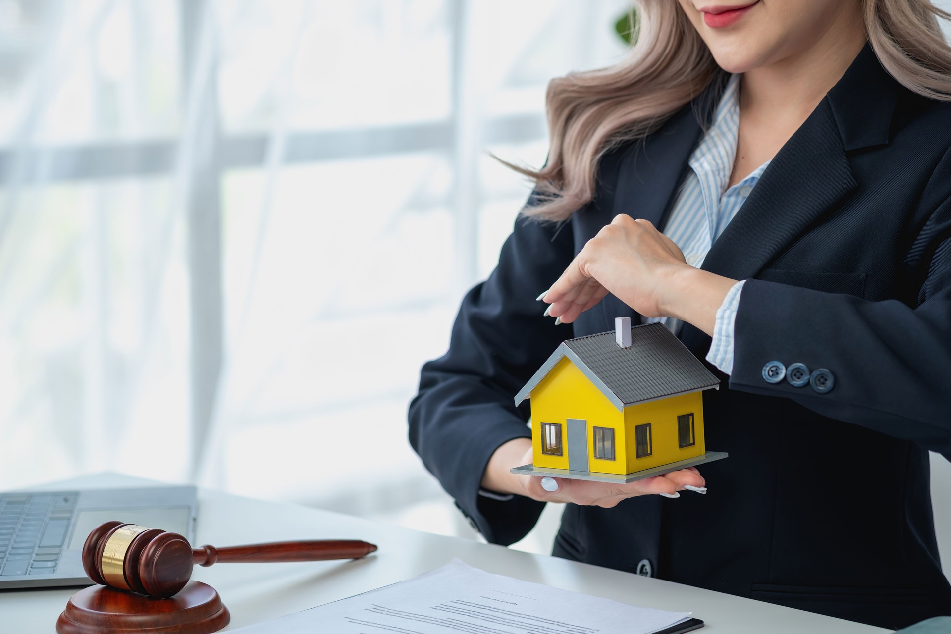 Direito, Advogado, Convênio, Contrato, Advogado, Assessoria em questões de litígio e assinatura de contratos como advogado para receber reclamações de hipotecas de imóveis e terrenos dos clientes. advogado conceito